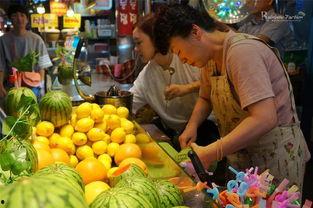 免费吃瓜夜市,美食盛宴等你来尝