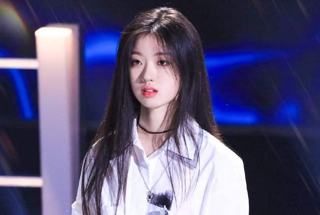 单依纯吃瓜吃自己头上,吃瓜吃到自己头上，笑谈娱乐圈趣事